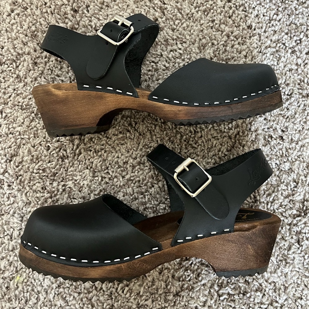 Low Wood Black Clogs on Brown Base Lotta From Stockholm US 5